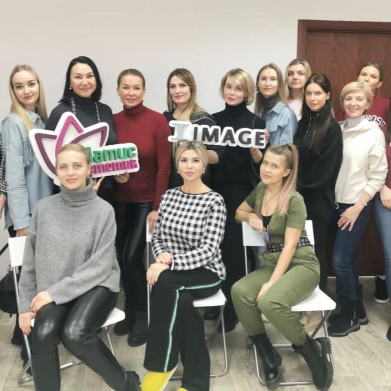 В Новосибирске прошло двухдневное обучение с ведущим бренд-косметологом!